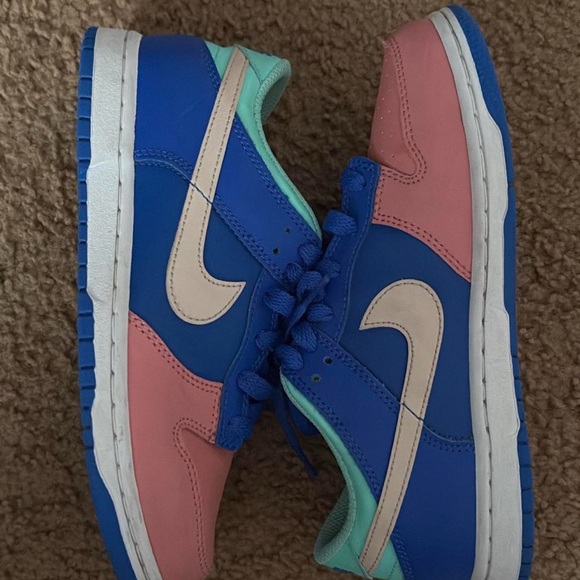 Nike dunks - Picture 2 of 2